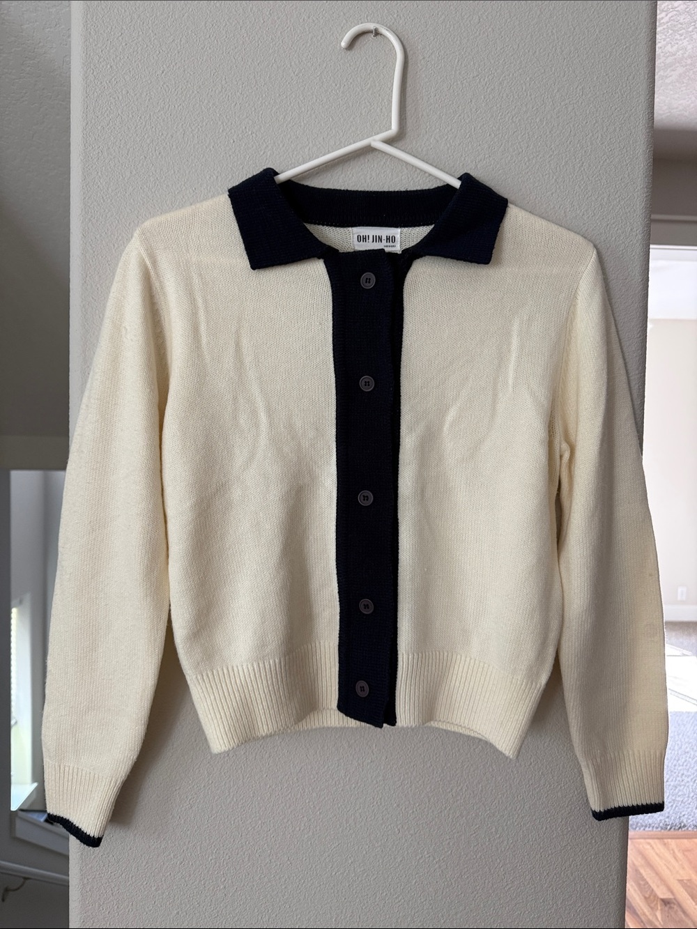 PREPPY CUTIE Ivory + Navy Blue Contrast Collar Cardigan Sweater SMALL